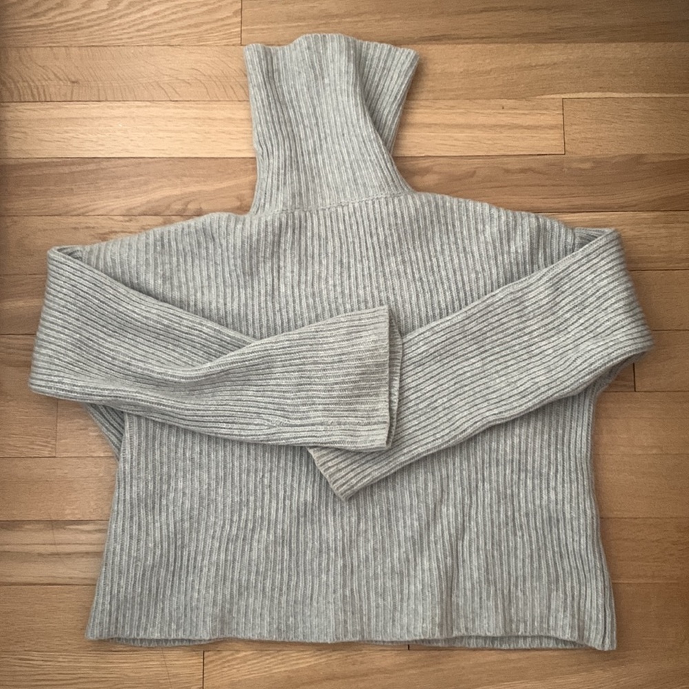 H&M Cashmere Blend Gray Sweater
